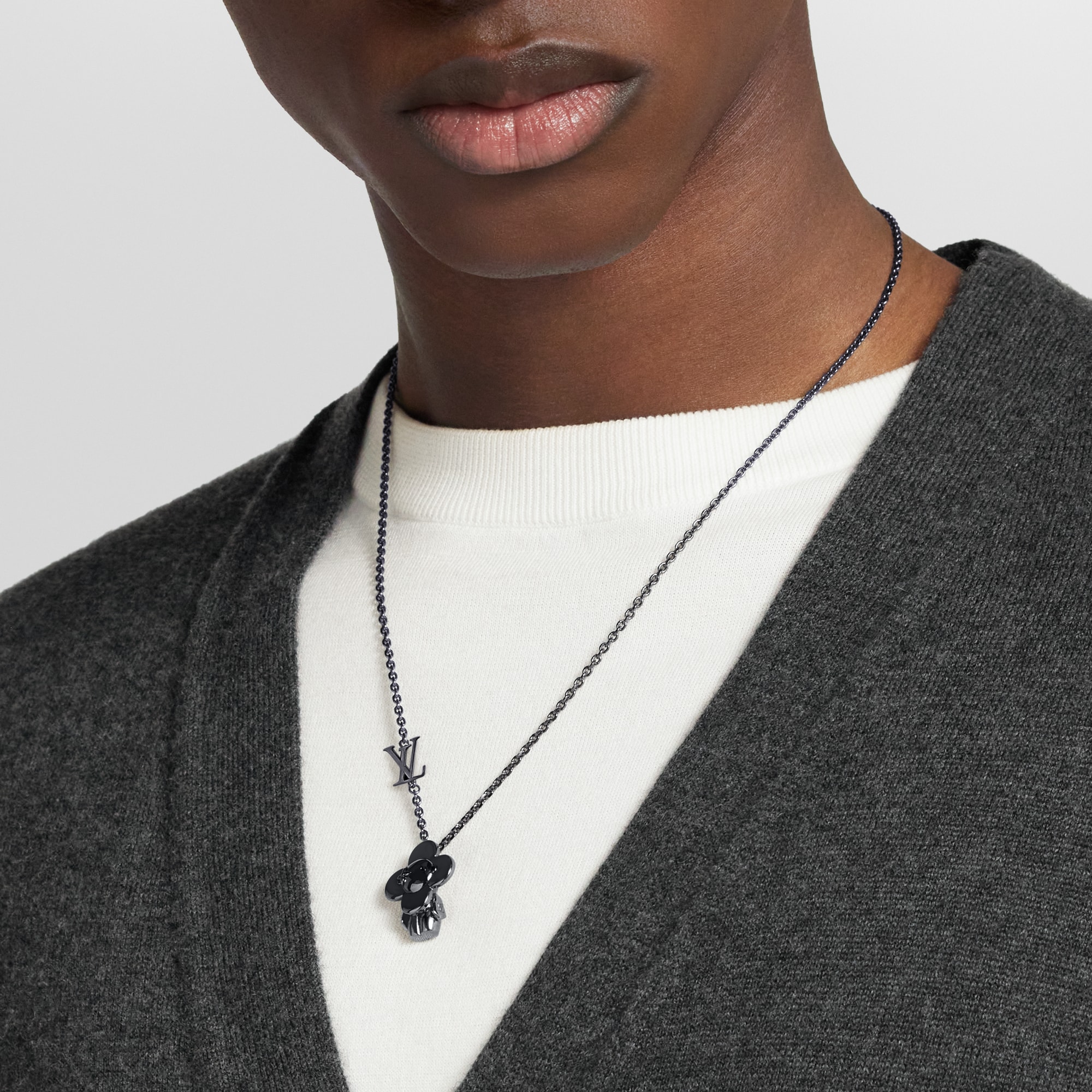 Vivienne Pendant S00 - Men - Accessories | LOUIS VUITTON ®